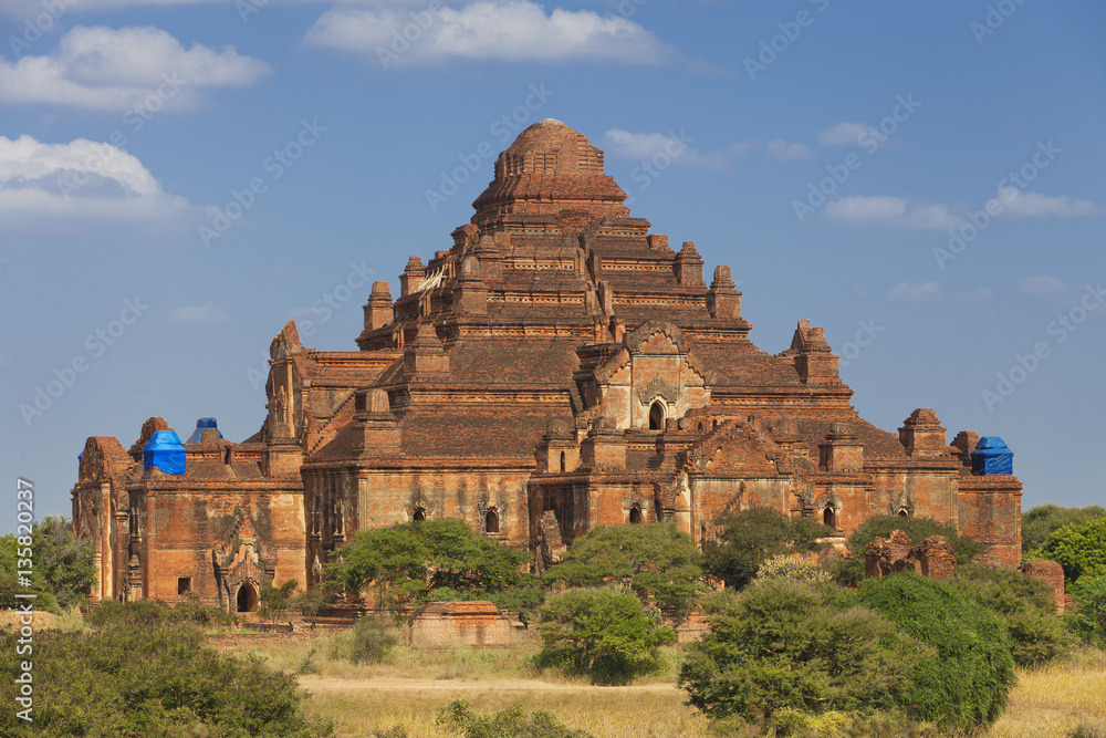Pyramid shape pagoda in Bagan Dhammayan Gyi Pagoda 