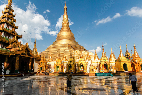 Fotomurale Myanmar - Burma - Shwedagon Pagode in Yangon