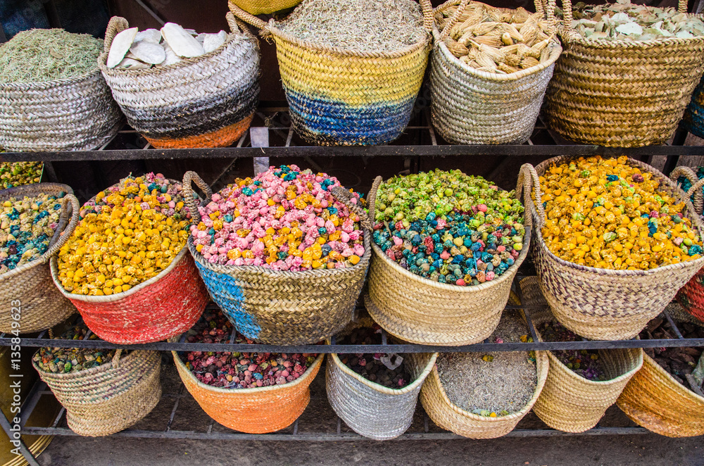 Fototapeta premium Flowers in a market in Marrakech