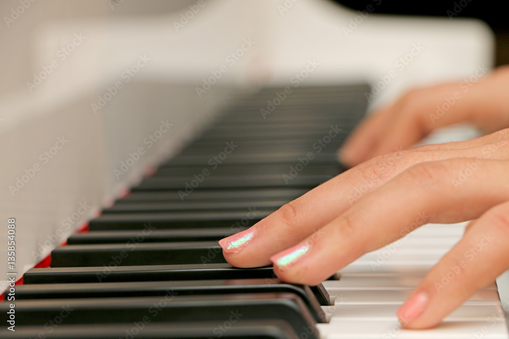 Obraz premium Close-up piano, white and black keyboard