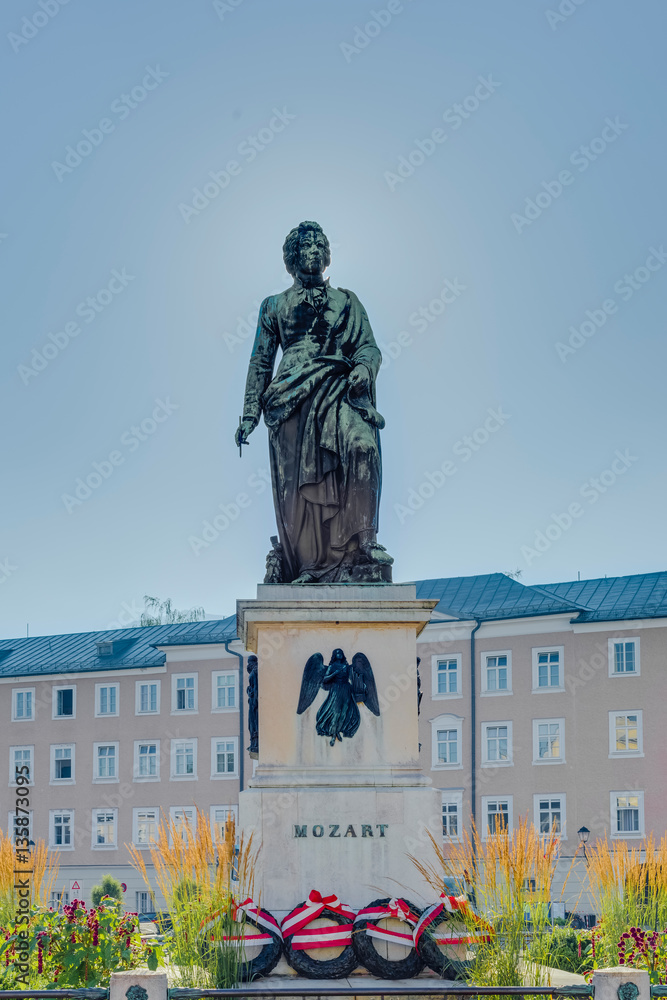 Fototapeta premium Mozart statue on Mozart Square (Mozartplatz) in Salzburg, Austri