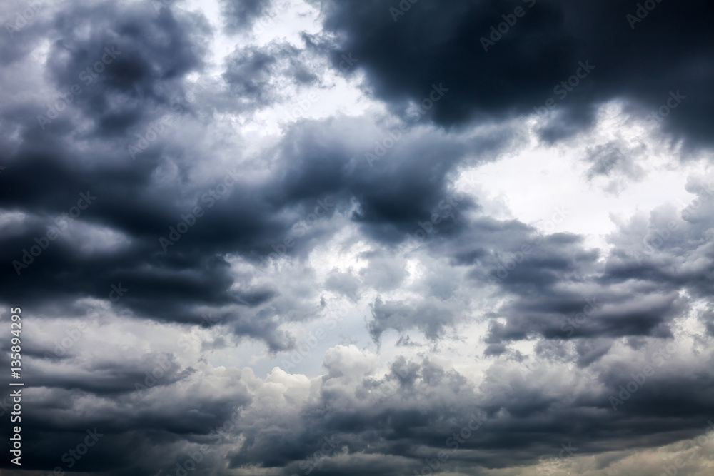 Obraz premium Dramatic Clouds Background