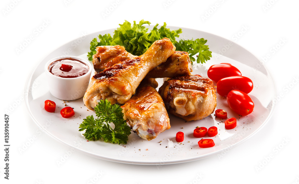 Grilled chicken drumsticks and vegetables Grilled chicken drumsticks and vegetables