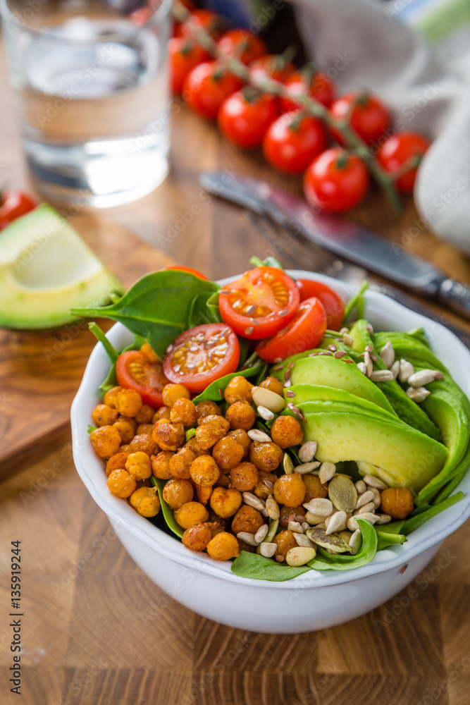 Vegeterian buddha bowl - balanced meat with spinach, chicken pea and avocado Vegeterian buddha bowl - balanced meat with spinach, chicken pea and avocado