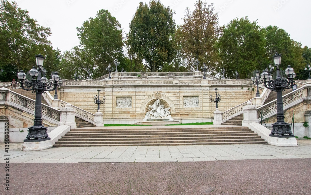 La scalinata del Pincio e il giardino della Montagnola