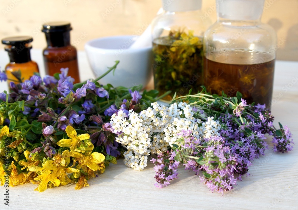 essbare Blüten, Thymian, Kräuteröle essbare Blüten, Thymian, Kräuteröle