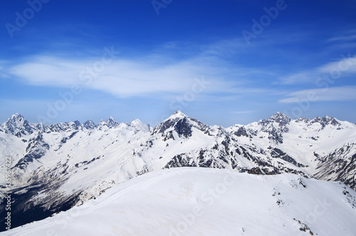 Mountain peaks and off-piste slope for freeriding in sun winter © BSANI
