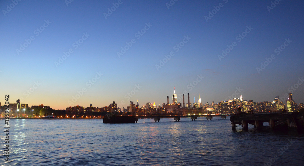 New York, Manhattan Skyline at sunset