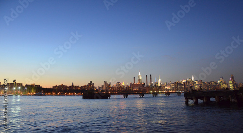 New York  Manhattan Skyline at sunset