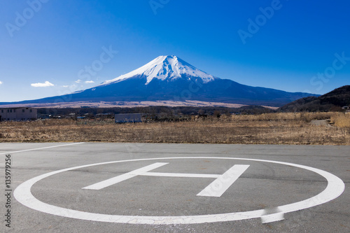 富士山とヘリポート photo