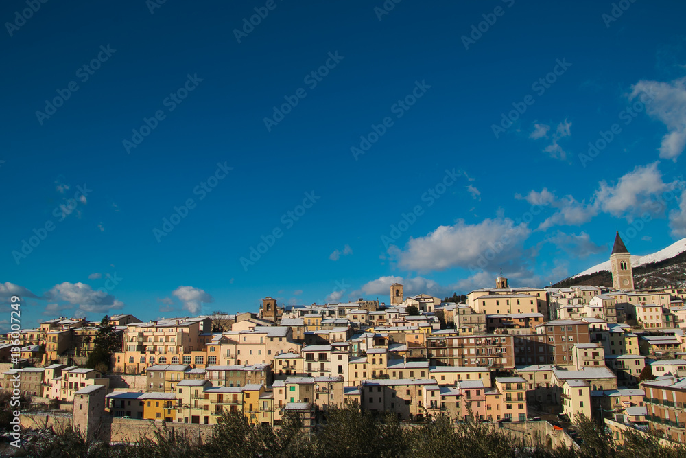 Veduta panoramica di Gualdo Tadino in Umbria