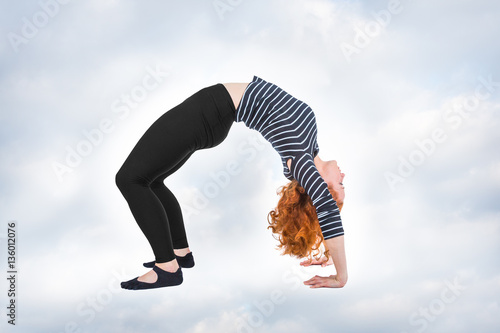 yoga urdhva dhanurasana photo