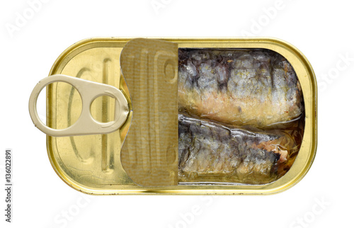 Billede på lærred Fish preserve in blech dose isolieren