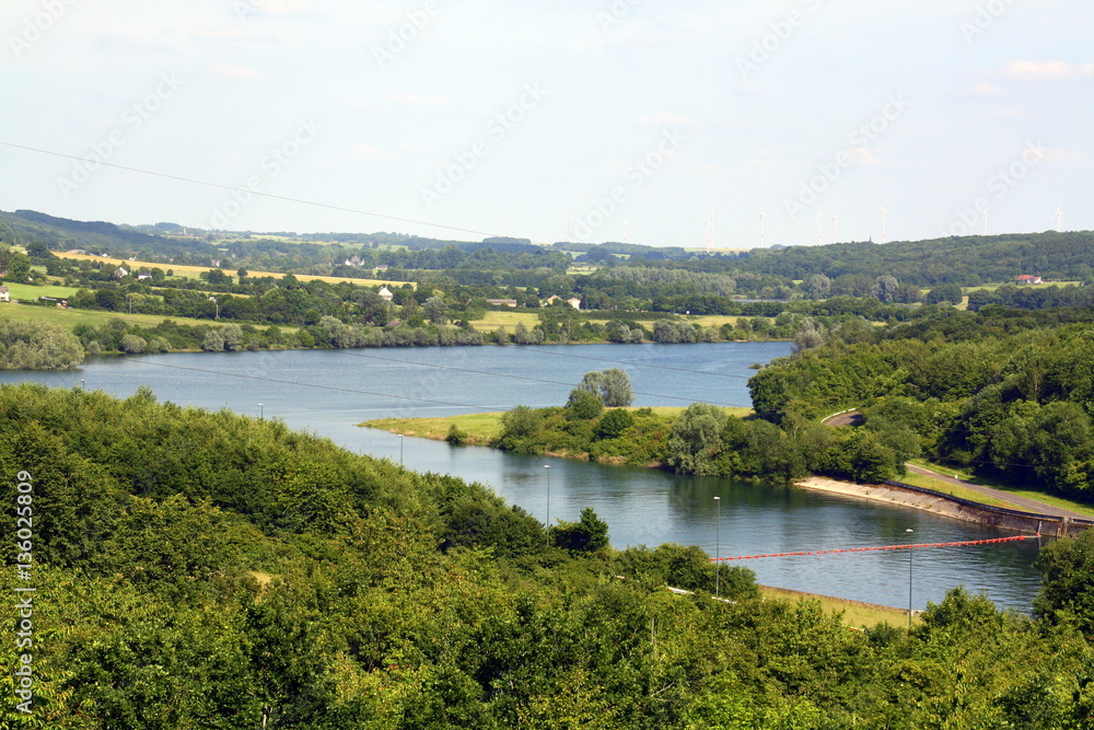 Obraz premium View to the reservoir 
