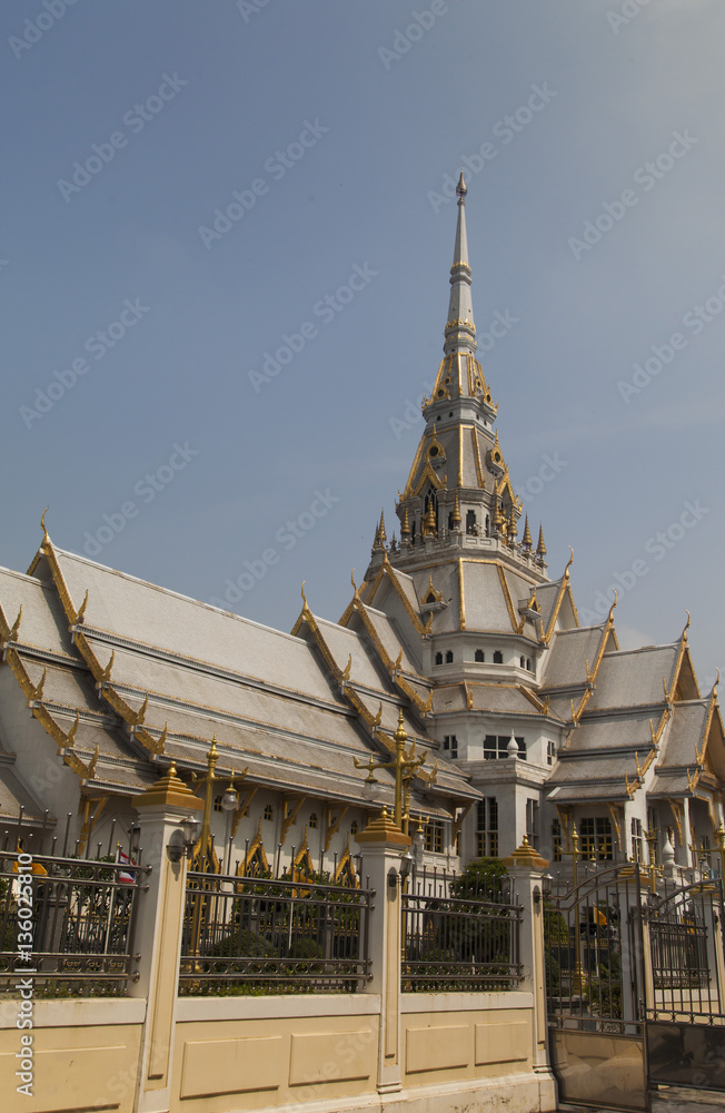 Fototapeta premium Beautiful Buddhist temple