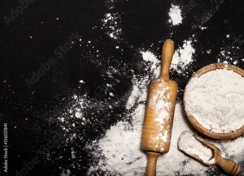Flour and kitchen utensils
