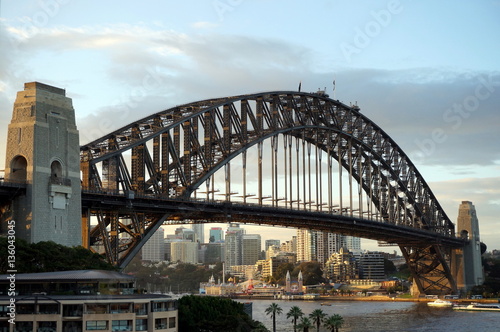 Sydney Harbour Bridge © elisabono