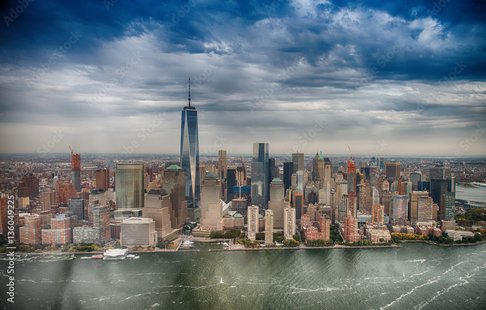 Naklejka premium Helicopter view of Downtown Manhattan