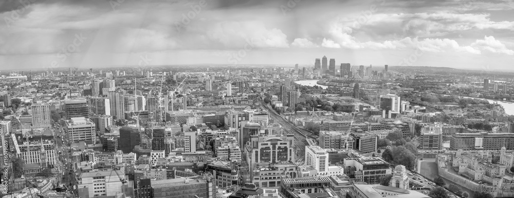 London black and white panoramic aerial view