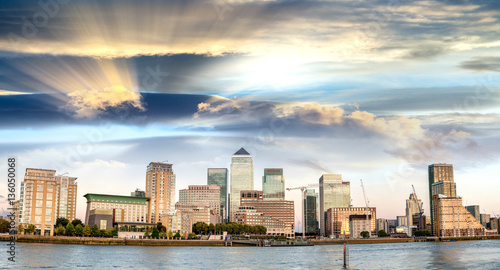 Sunset panoramic view of Canary Wharf buildings - London  UK