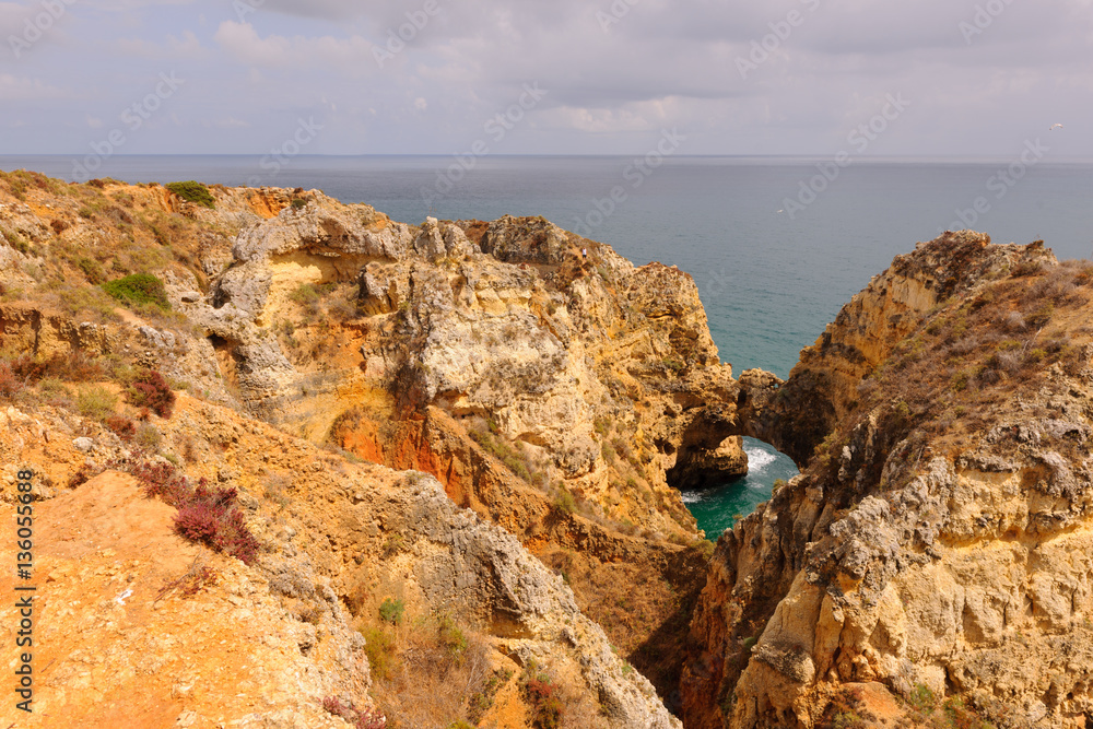 Colourful Rock Formations of the Algarve Colourful Rock Formations of the Algarve