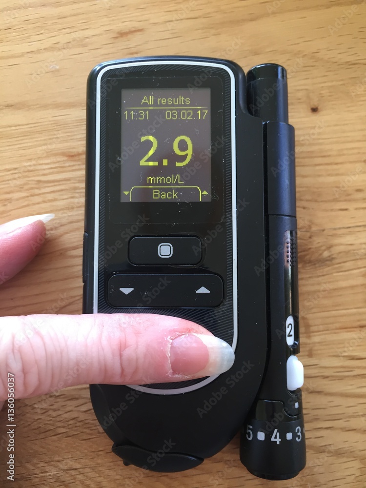 Low Blood Sugar Reading Stock Foto Adobe Stock low-blood-sugar-reading-stock-foto-adobe-stock