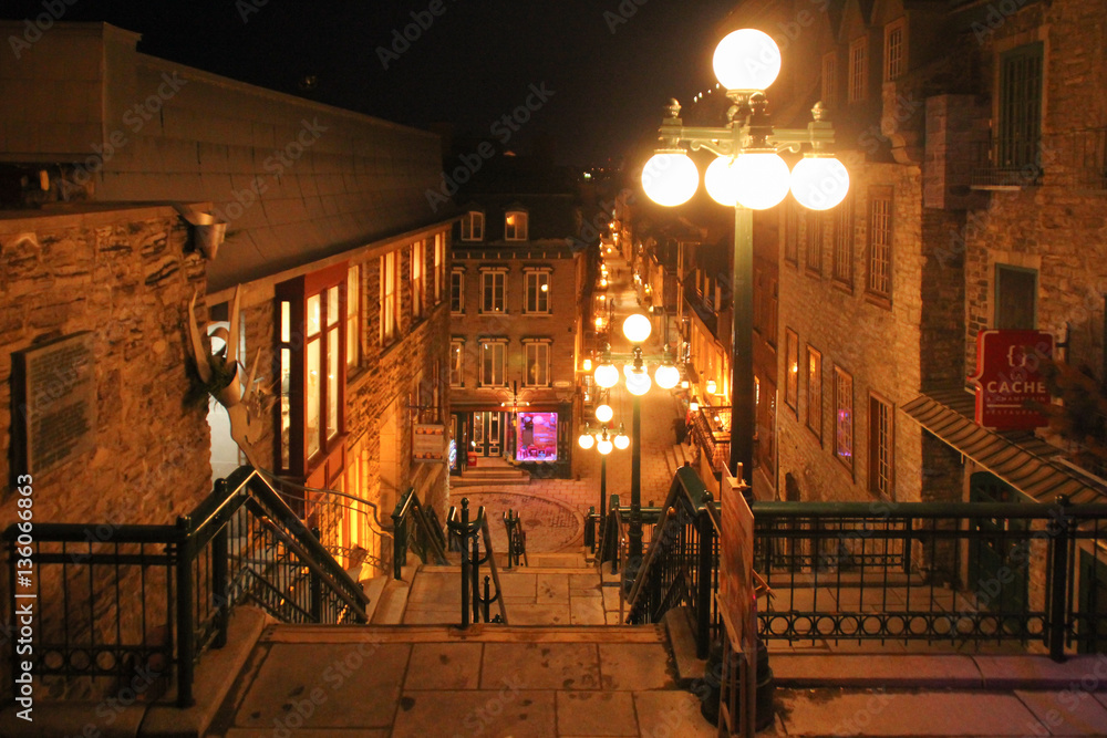 Fototapeta premium Breakneck stairs connecting Quartier Petit-Champlain of lower town to Upper town in Old Quebec city