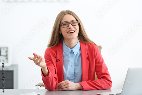 HR manager conducting job i...