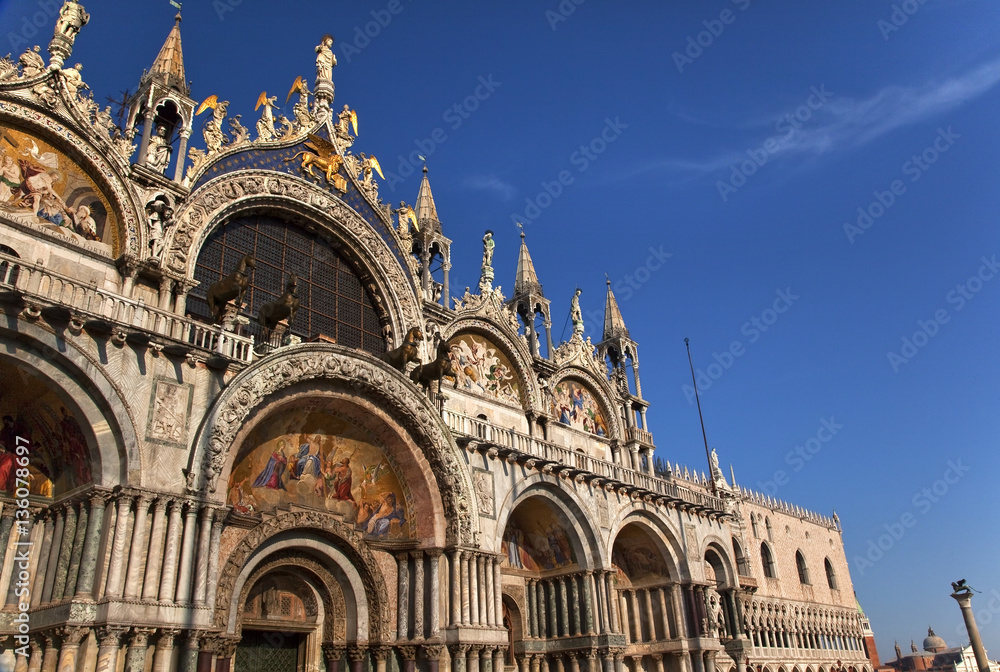 Saint Mark's Basilica Details Statues Mosaics Doge's Palace Veni