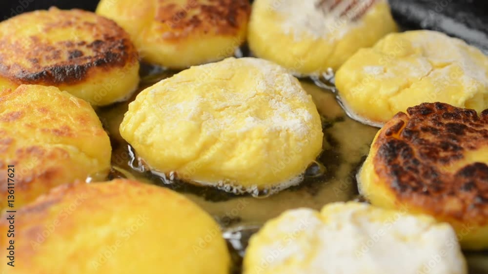 We cook cheesecakes. Cast-iron frying pan. We cook cheesecakes. Cast-iron frying pan.