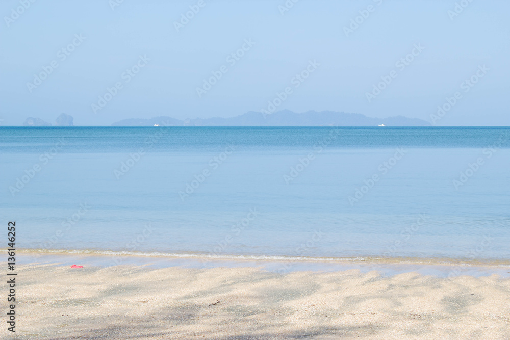 Fototapeta premium beach and sky with white sand
