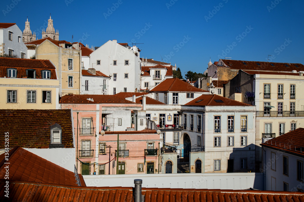 Blick auf  Alfama in Lissabon, Portugal.