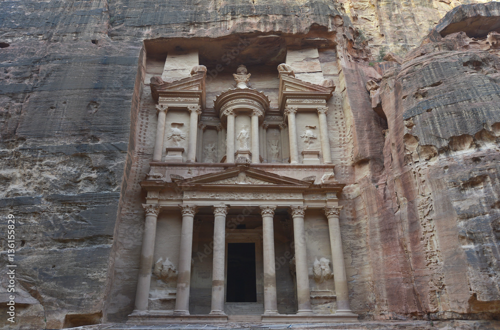Tesoro, Al-Khazneh, en la ciudad antigua de Petra, Jordania