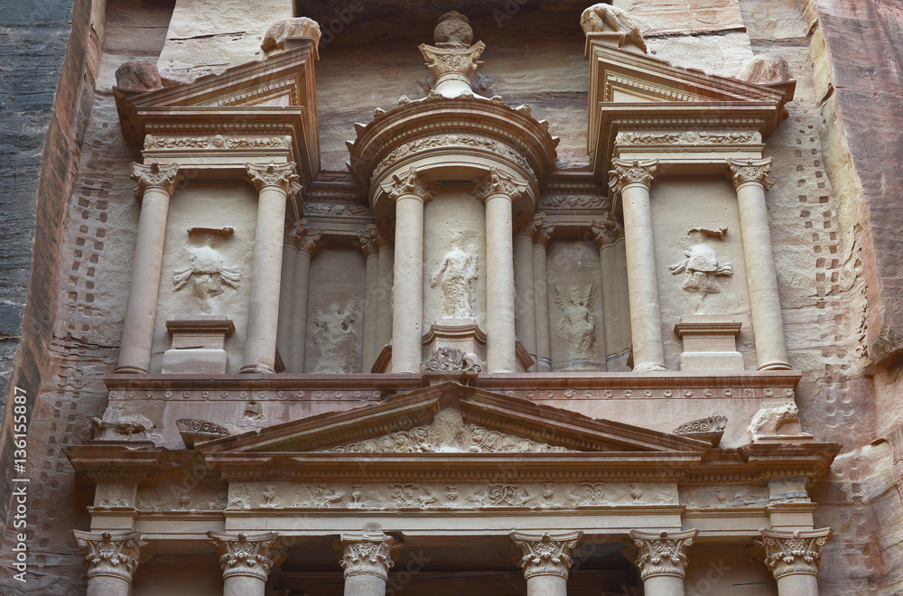 Tesoro, Al-Khazneh, en la ciudad antigua de Petra, Jordania