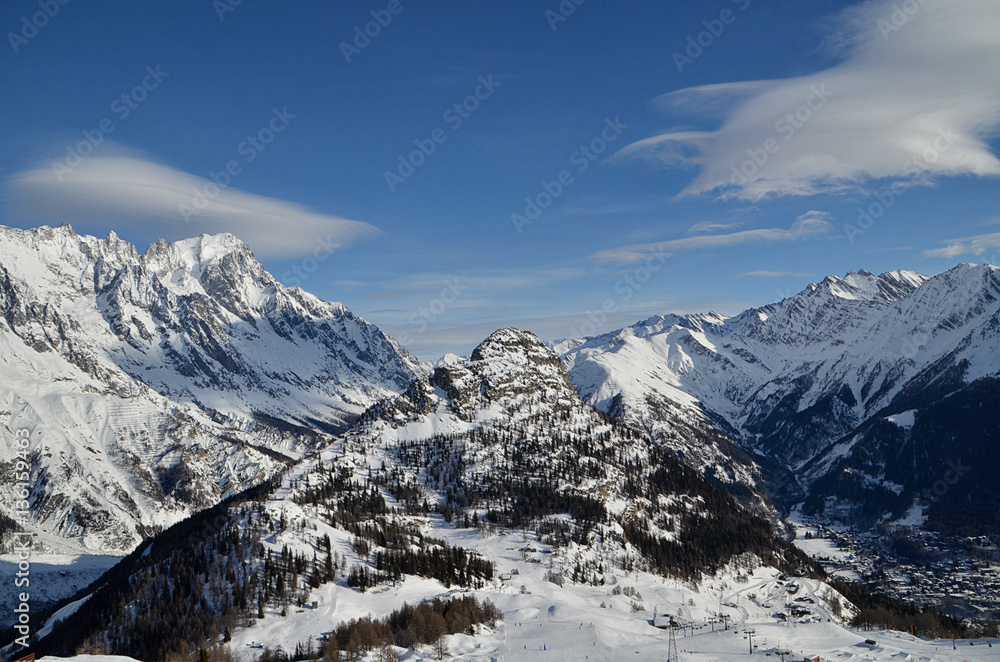 Obraz premium Sciare a Courmayeur in Valle d'Aosta