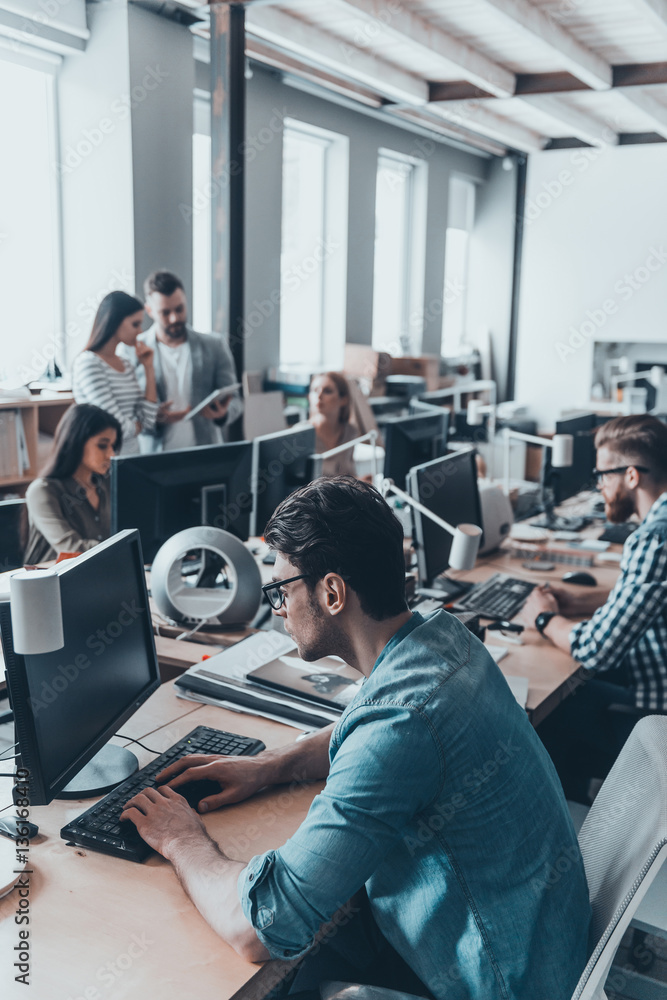 © gstockstudio - Busy working day.