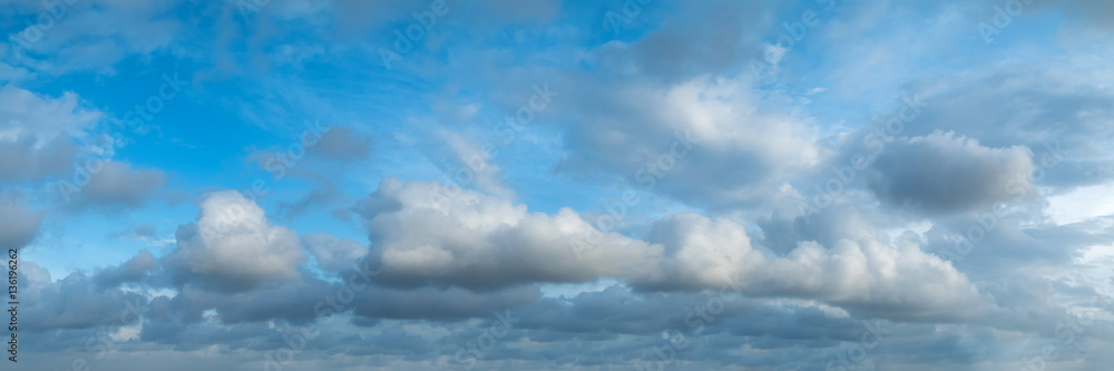 Panoramic sky on a cloudy day. - obrazy, fototapety, plakaty 