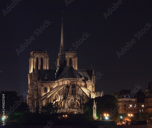 Paris - Notre Dame bei Nacht