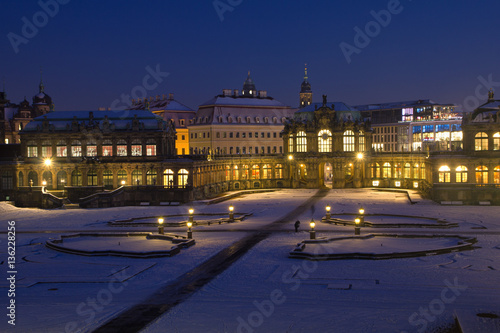 Dresden am Abend, Zwinger im Schnee
