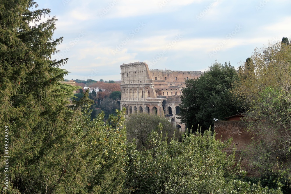 Le Colisée depuis le forum romain