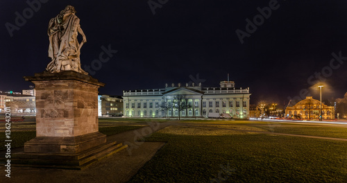 Friedrichsplatz bei Nacht / Kassel