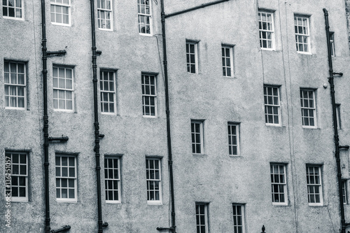 Ventanas en blanco y negro