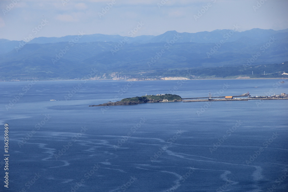 北海道夜明けの塔から見た鴎島(北海道)
