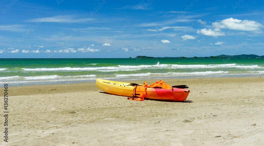 Fototapeta premium kayak with life jacket.