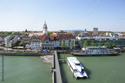 Blick auf Friedrichshafen am Bodensee, Baden-Wuerttemberg, Deutschland, Europa