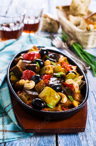 Steamed vegetables with olives