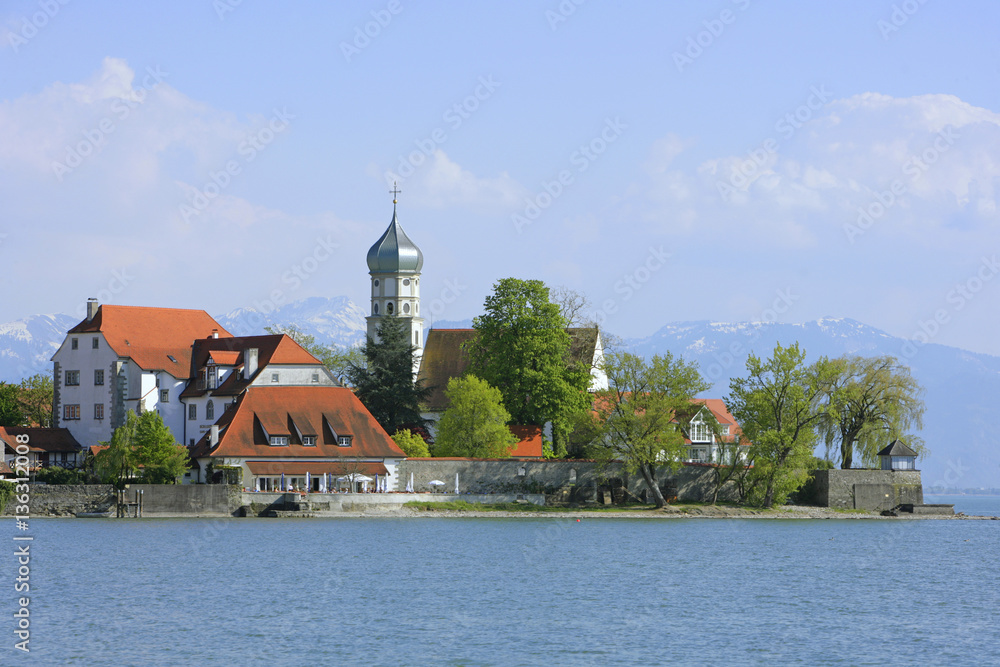 Blick auf Wasserburg am Bodensee, Baden-Wuerttemberg, Deutschland, Europa Blick auf Wasserburg am Bodensee, Baden-Wuerttemberg, Deutschland, Europa