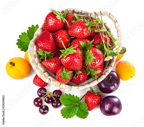 Berries healthy eating fruits harvest strawberries