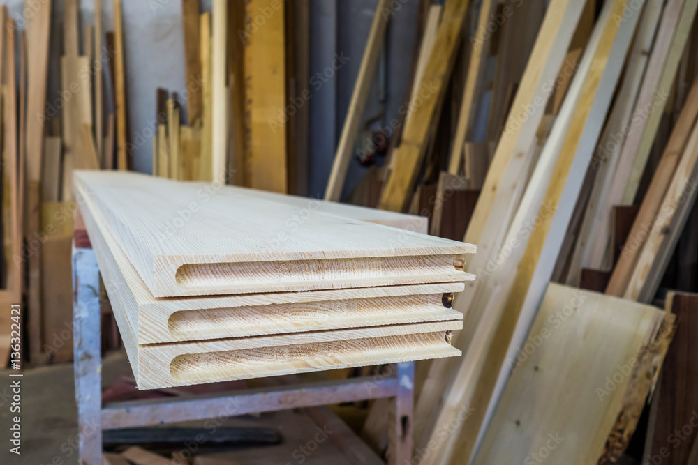 Holzbretter in Schreinerei Holzbretter in Schreinerei
