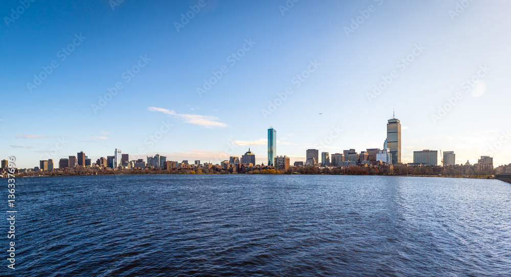 Obraz premium Boston skyline and Charles River seen from Cambridge - Massachusetts, USA